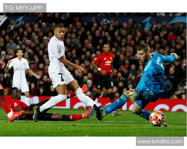 曼联与巴黎欧冠激战正酣直播盛况尽在眼前 曼联与巴黎欧冠激战正酣直播盛况尽在眼前